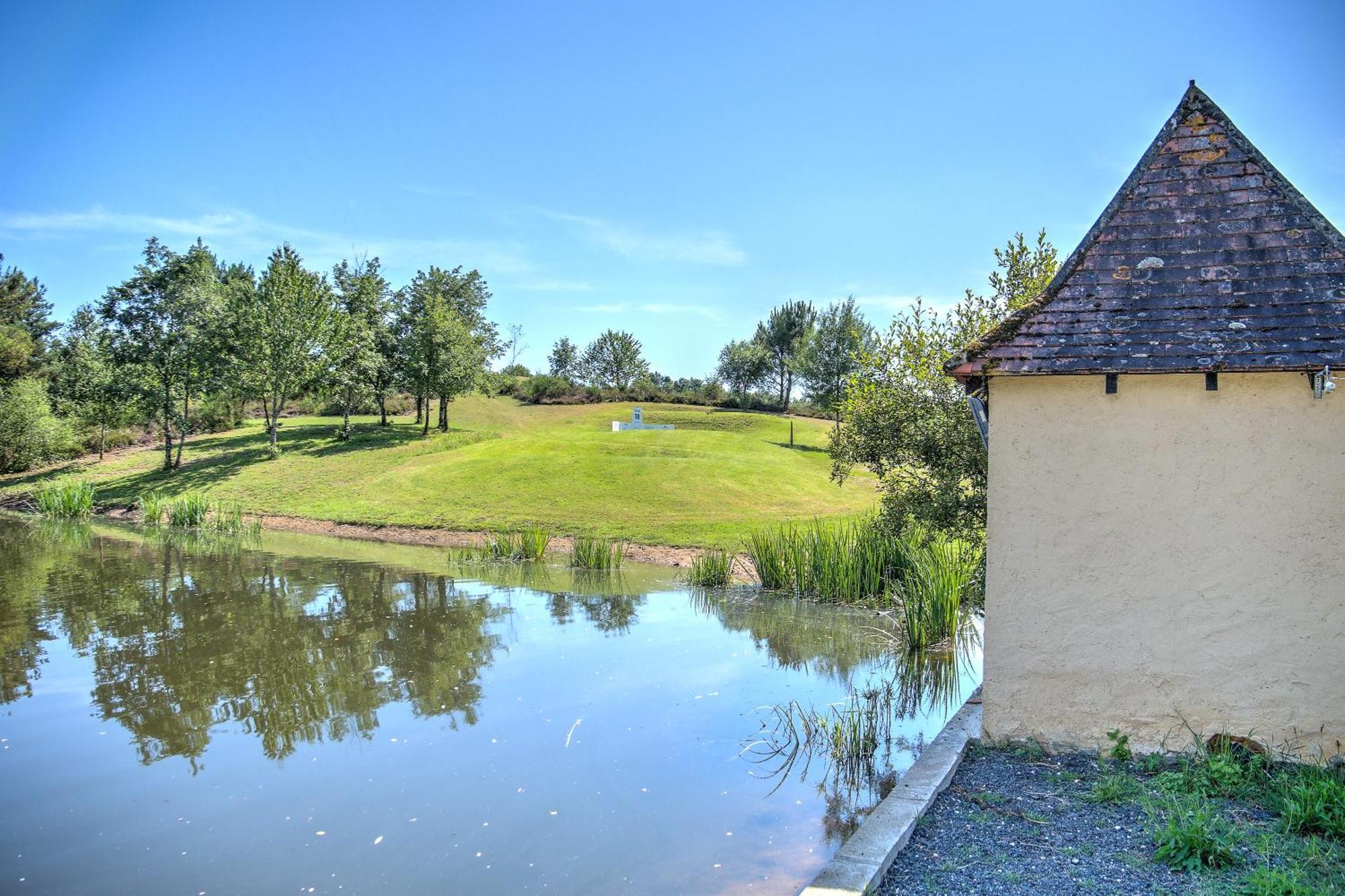 Lodge Grand Air Avec Jacuzzi Journiac Exterior photo